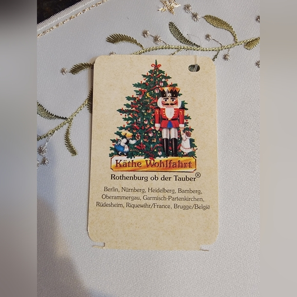 Kathe Wohlfahrt Christmas Doily White Embroidered 23"×11" New - Picture 2 of 7